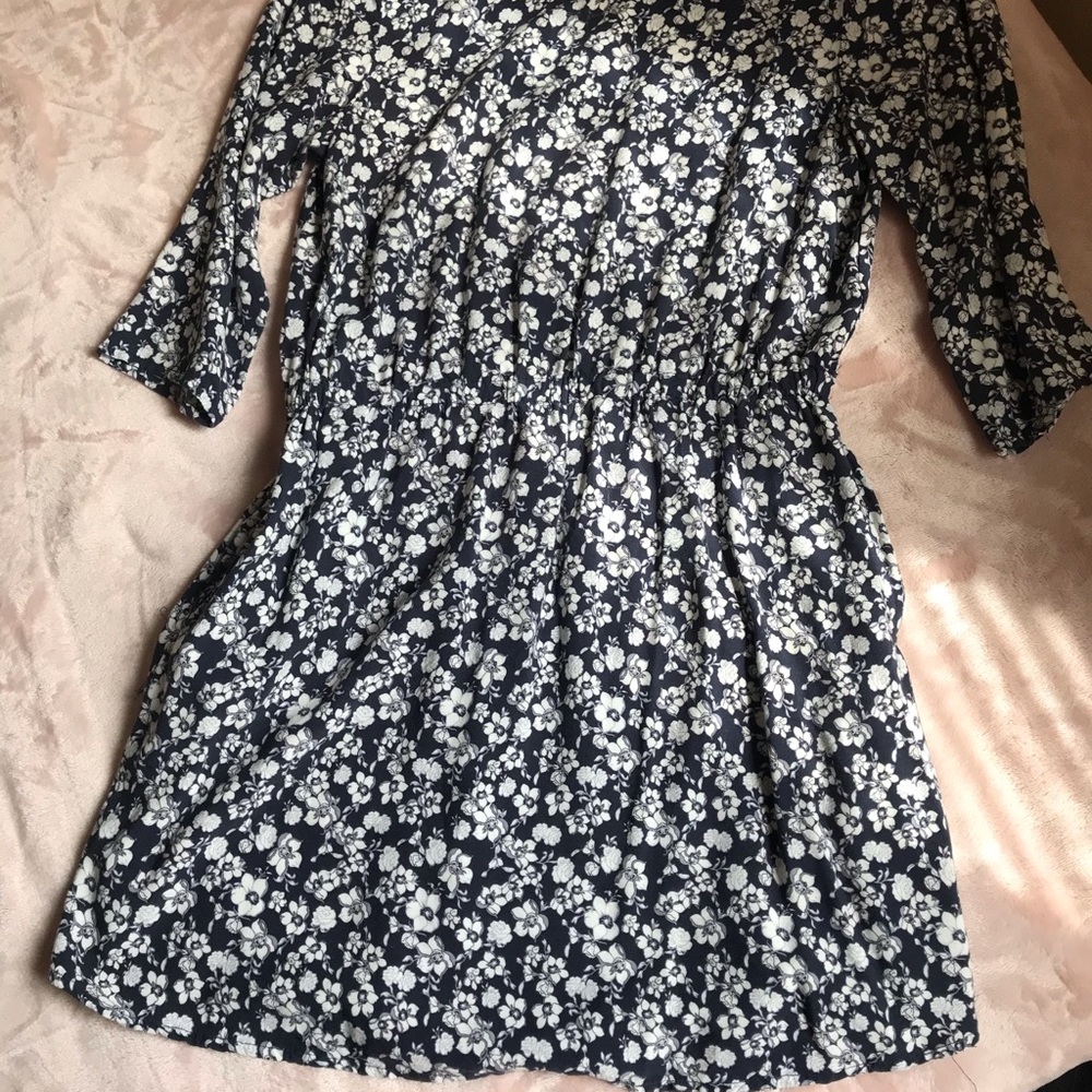 Floral white & navy mini dress with half sleeves